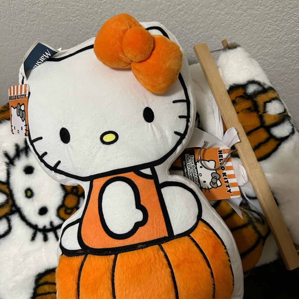 Hello Kitty pillow